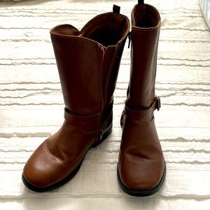 Girls boots 12